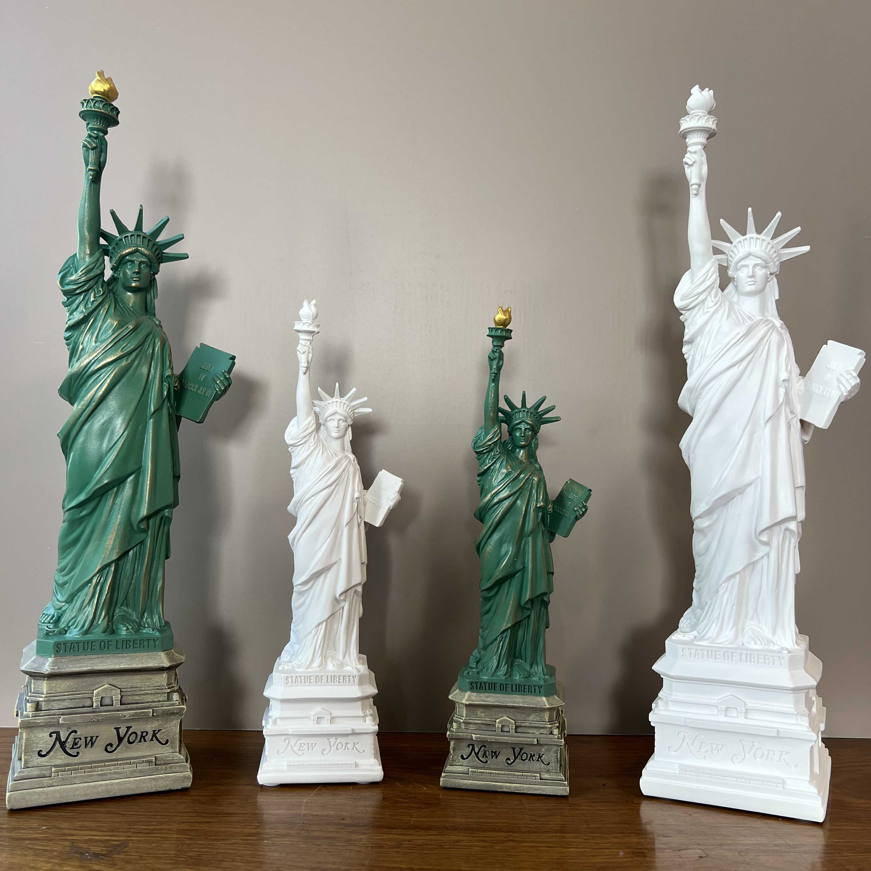 Travel Accessories For Europe - YuryFvna Özgürlük Heykeli Modeli Masa Aksesuarları